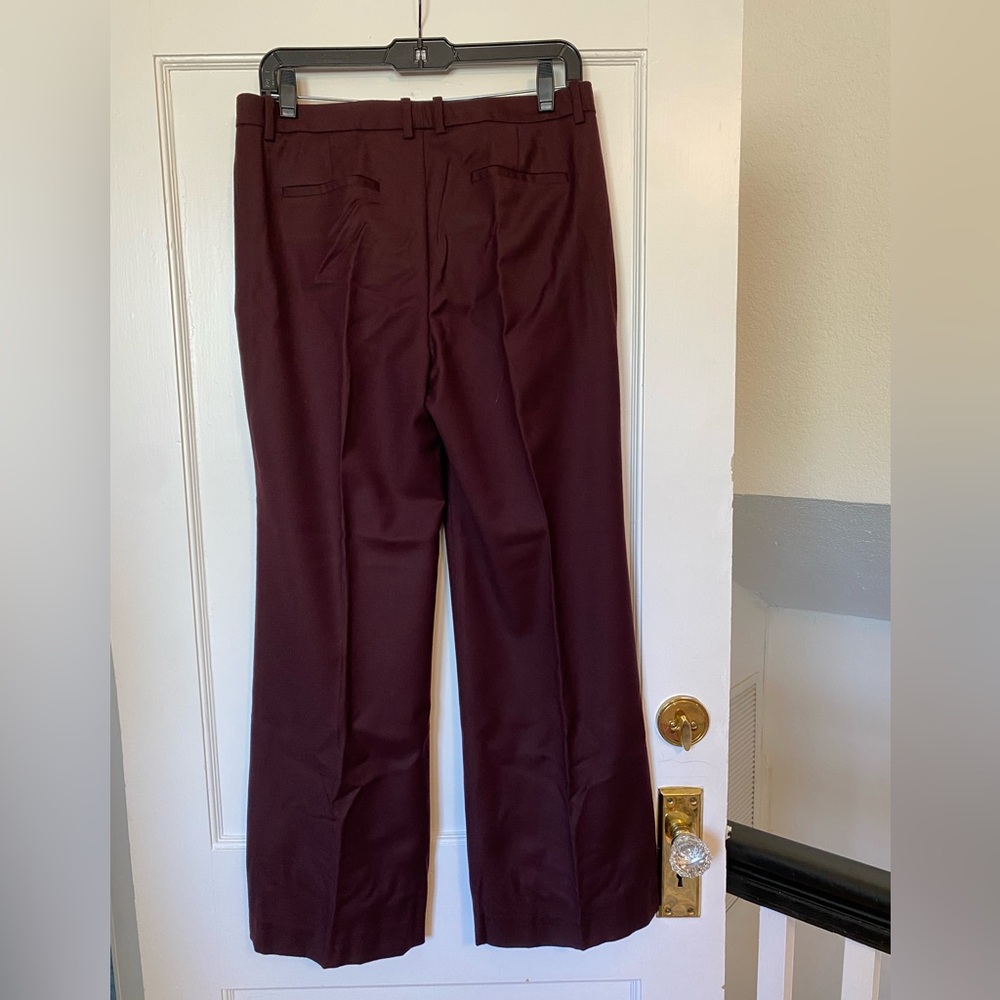 ** WORN TWICE** Theory Women's Pants in Dark Burgundy Size 6